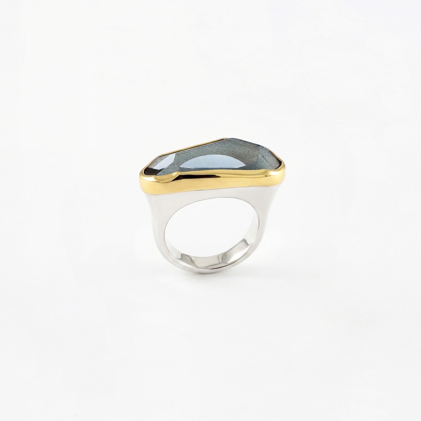 Stunning Silver and Gold Ring With Blue Topaz