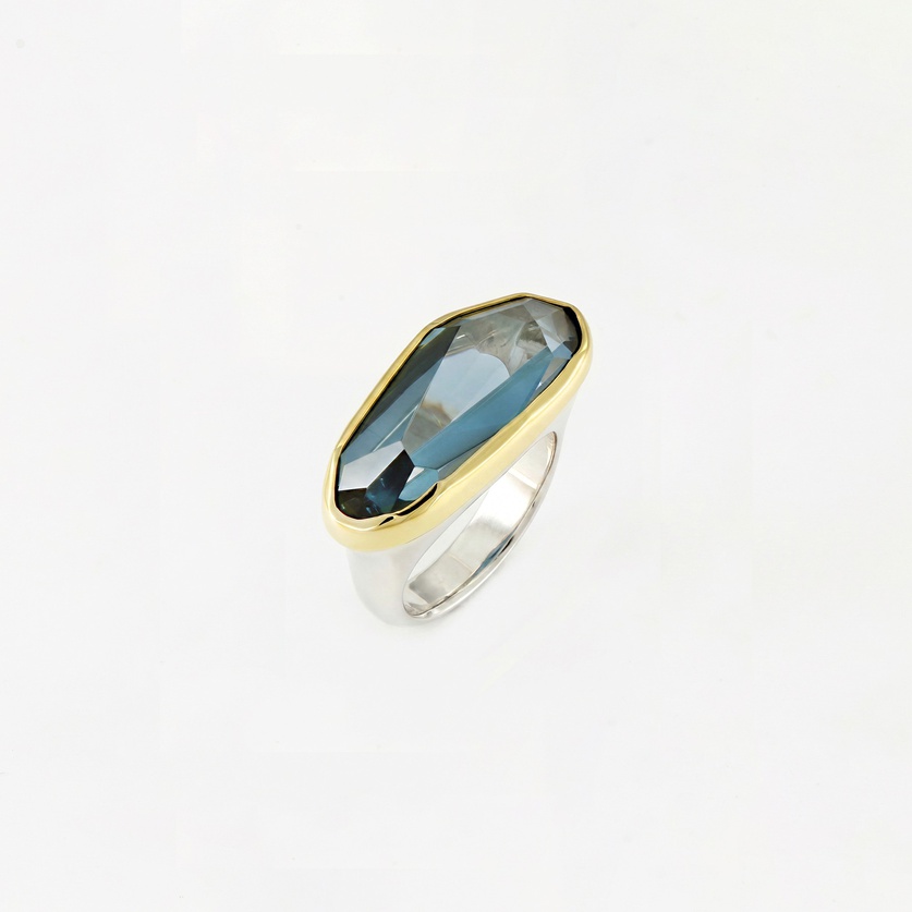 Stunning Silver and Gold Ring With Blue Topaz