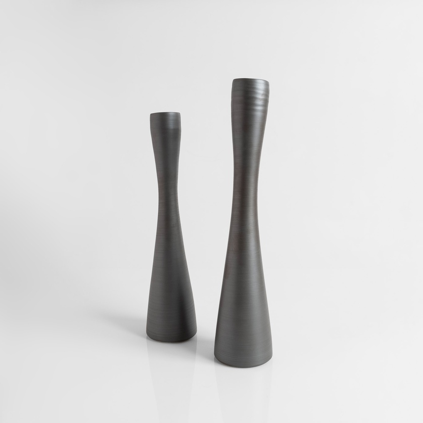 Hourglass-shaped ceramic form (medium size)