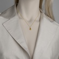 "Golden drop" necklace with glittering brilliant diamond