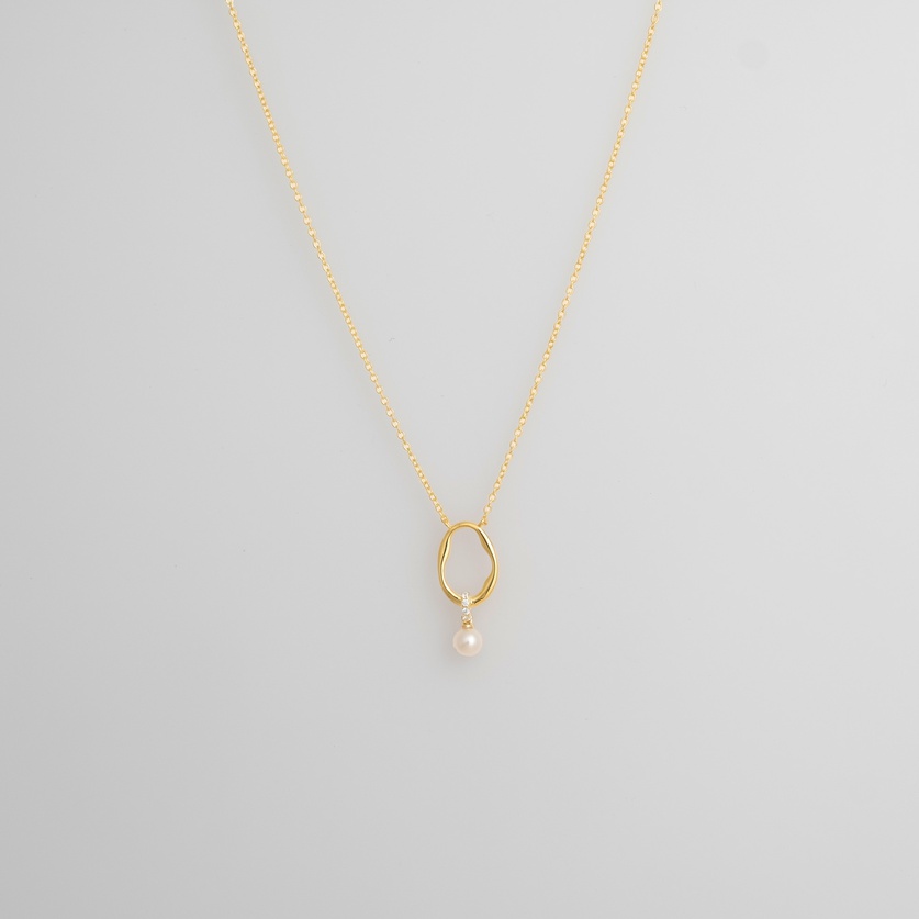 Necklace in gold-plated silver with pearl and zircon