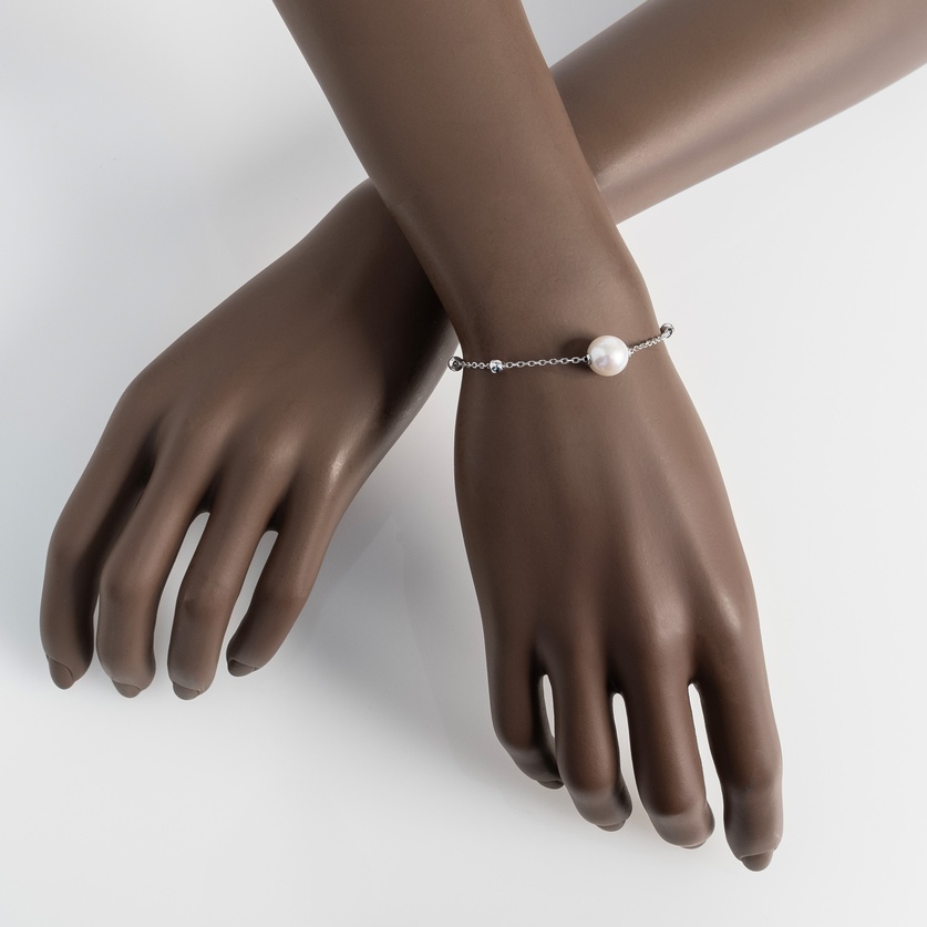 Silver bracelet with ming pearl