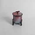 Ceramic tripod box with lid