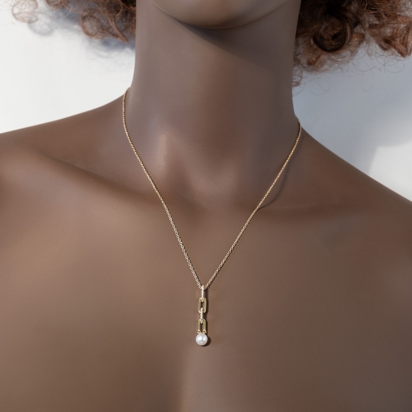 Necklace in gold-plated silver with pearl and zircon