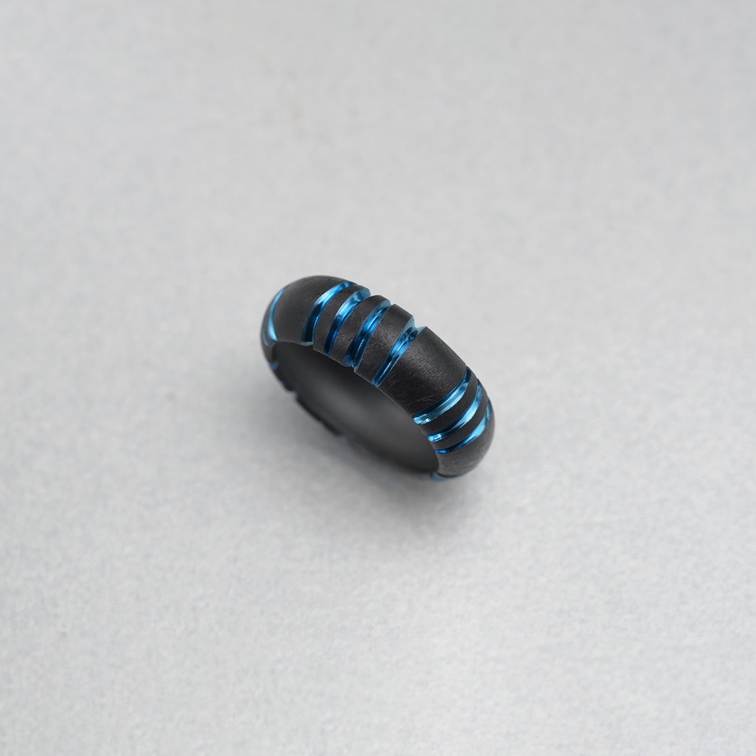 Stunning Titanium Ring with Engraved Pattern