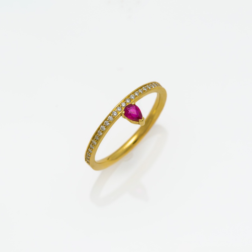 Gold Engagement Ring With Ruby & Diamond