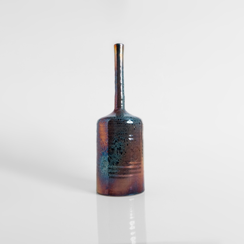 Vase with an iridescent surface (large size)