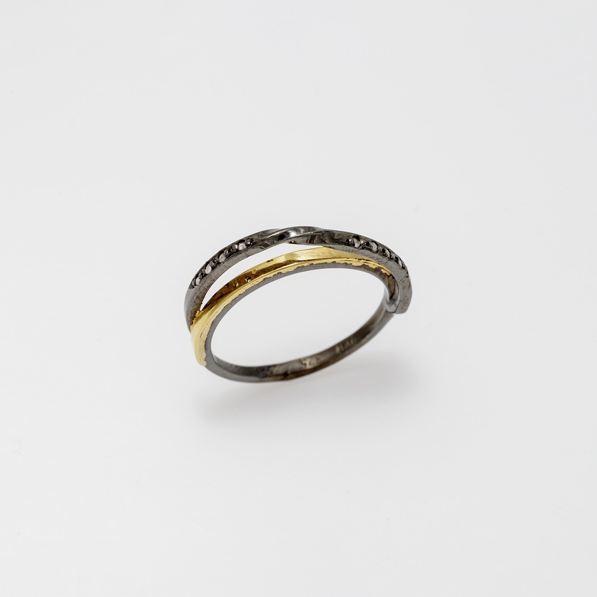Silver double band ring with gold detail and diamonds