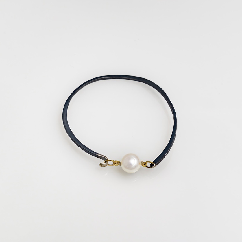 Silver and gold bracelet with freshwater pearl
