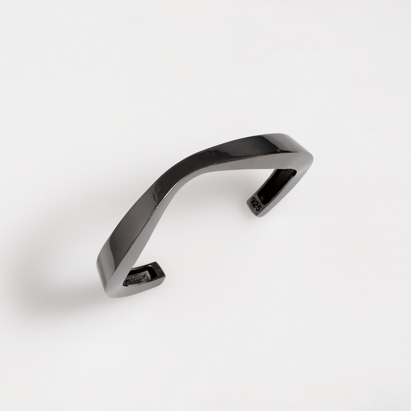 Silver open bracelet with an angular design