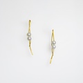 Impressive gold earrings with pearls