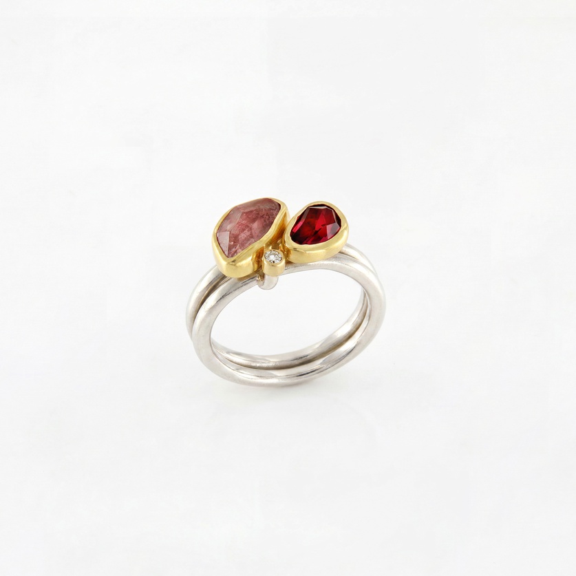 Beautiful Ring With Pink Tourmalines & Diamond