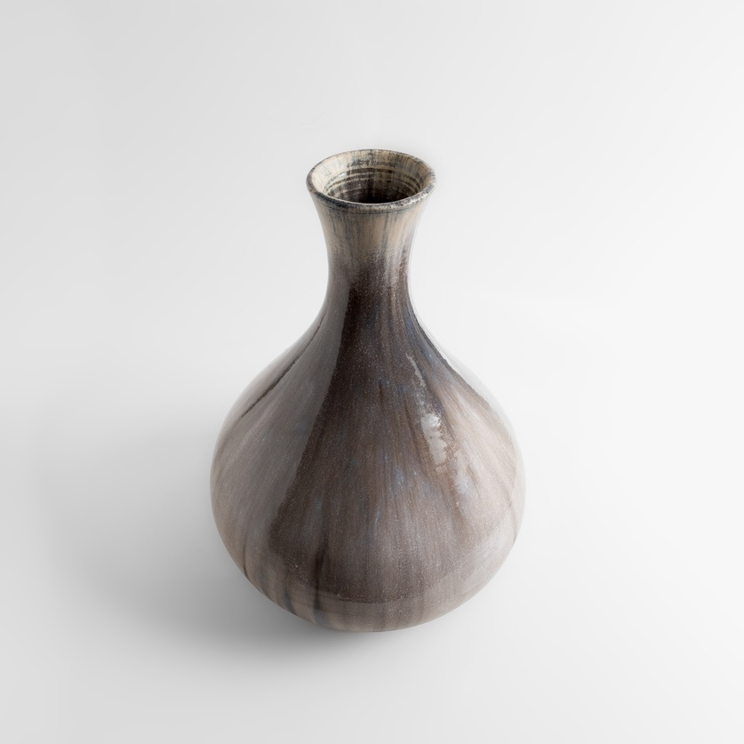 Exquisite curved vase