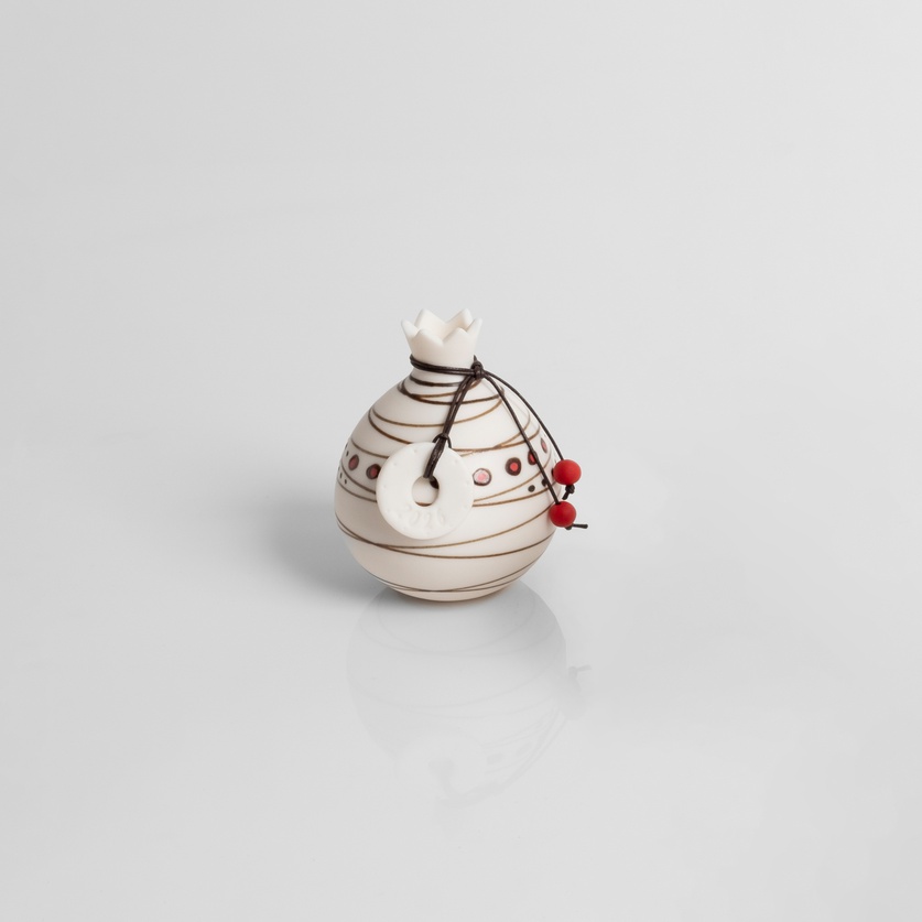 Pomegranate with horizontal lines